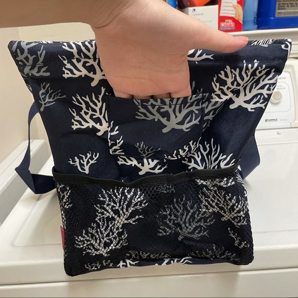 2 LEFT: TRUNK ORGANIZER - Picture 4 of 10